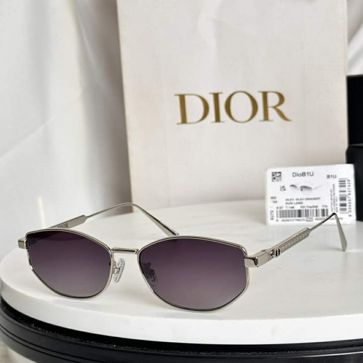 Picture of Dior Sunglasses _SKUfw76720859fw
